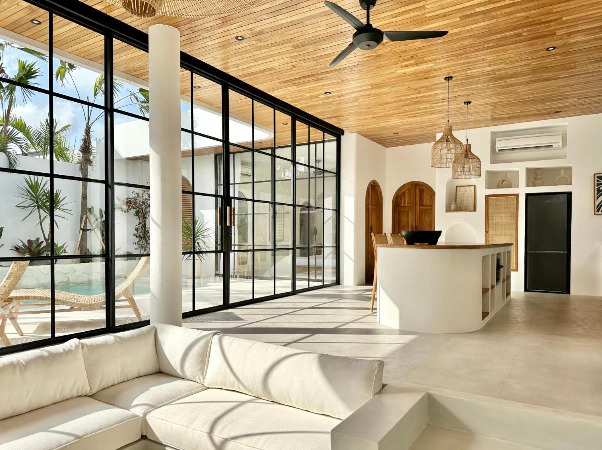 Two- Bedroom Luxury Uluwatu (Bali)