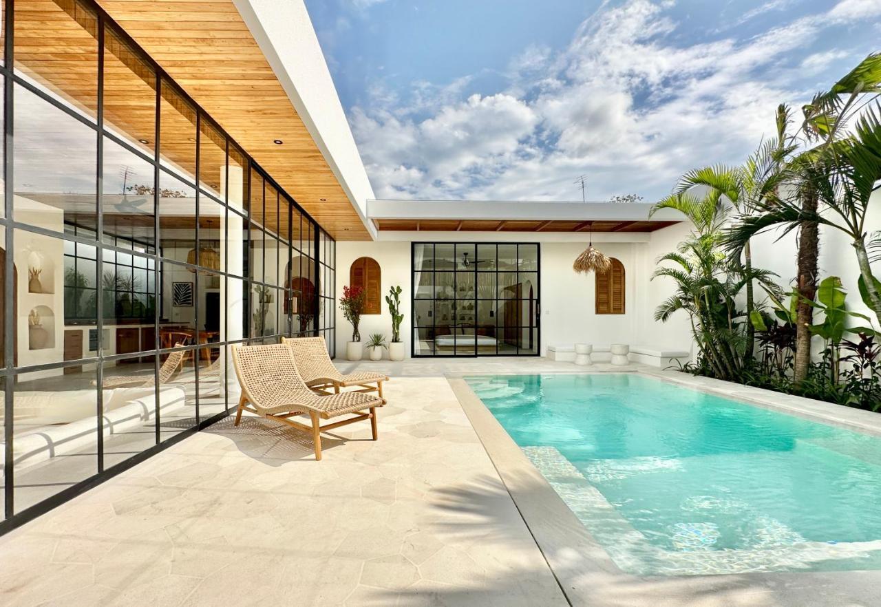 Two- Bedroom Luxury Uluwatu (Bali)