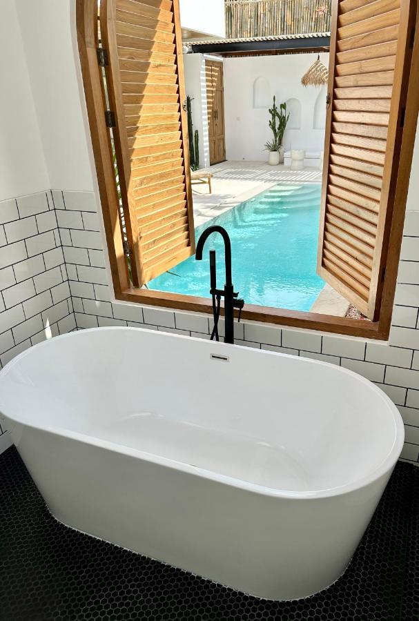 Two- Bedroom Luxury Uluwatu (Bali)