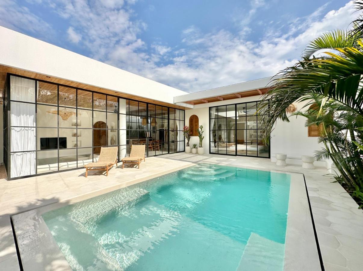 Two- Bedroom Luxury * Uluwatu (Bali)